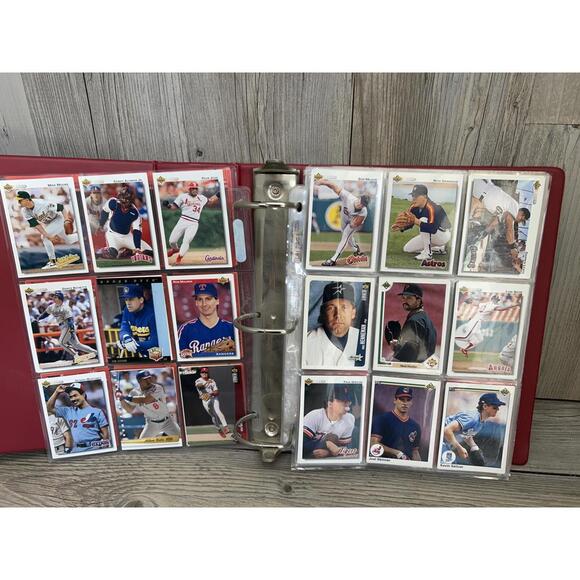 baseball binder trading cards 2025 Topps Series 1 Official Collectors for Card Collectors This binder has room to grow by adding additional sheets that store up to 500 cards Baseball Card Binder,2025-2026 Sports Trading